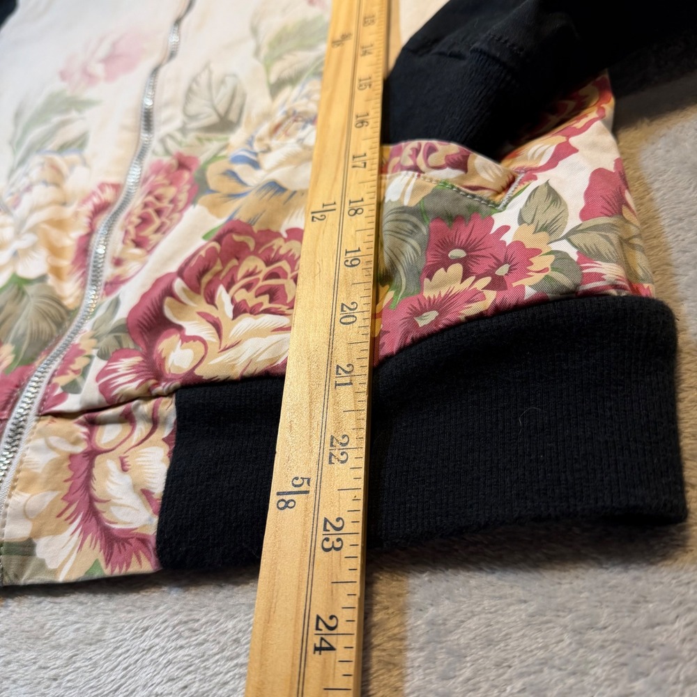 True Religion Womens Floral Buddha Graphic Bomber Jacket Cream Black Size L - Picture 4 of 10